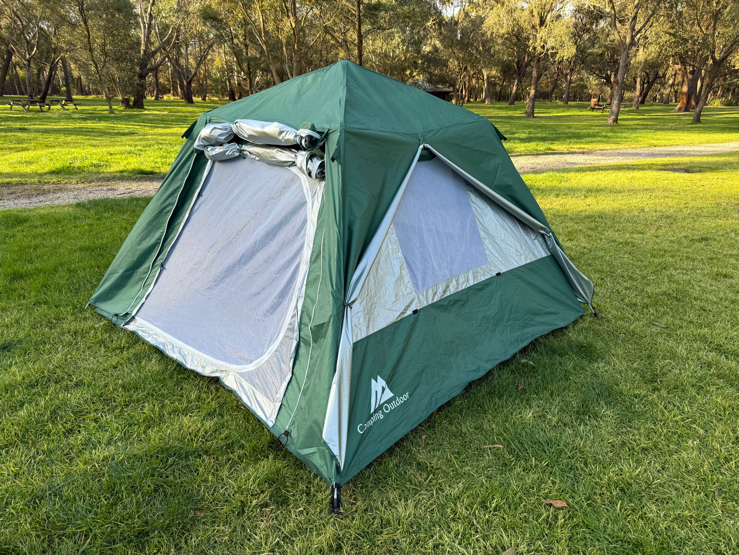 Lara 4-5 Person instant Tent with Cover