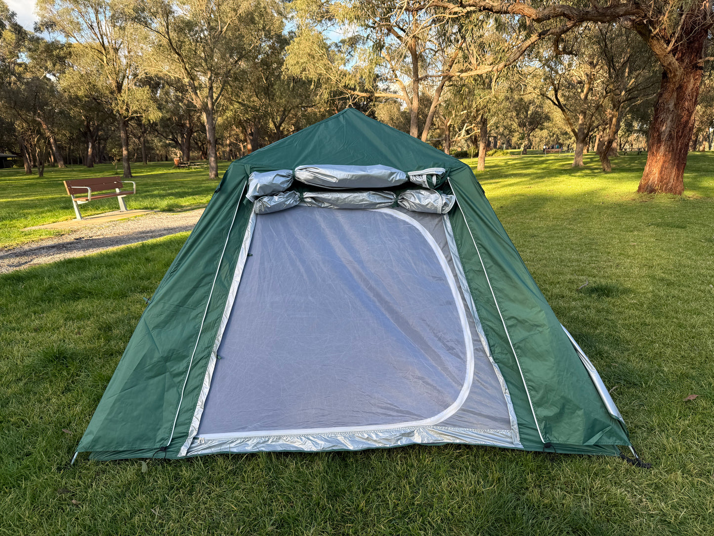Lara 4-5 Person instant Tent with Cover